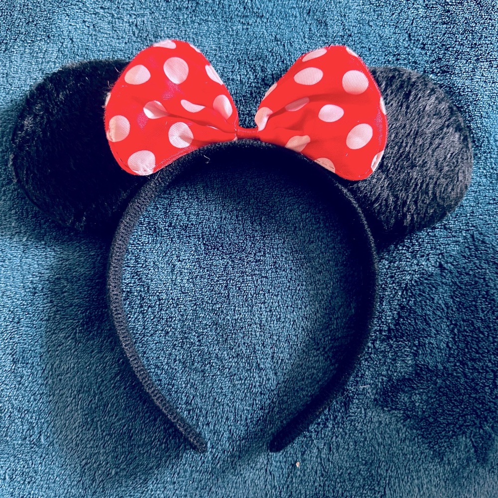 Minnie Mouse ear’s headband